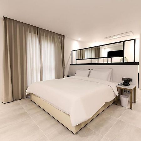 H Moment Hotel Songjeong Пусан Екстериор снимка