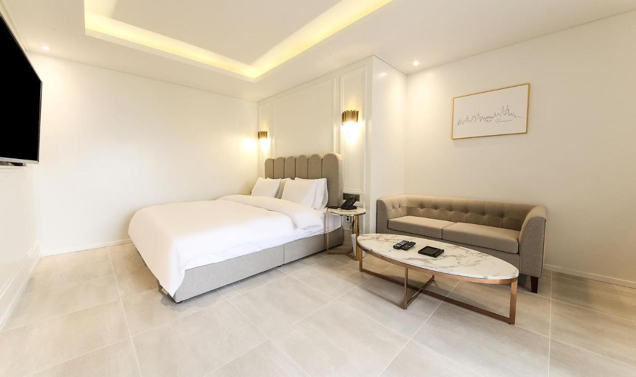 H Moment Hotel Songjeong Пусан Екстериор снимка