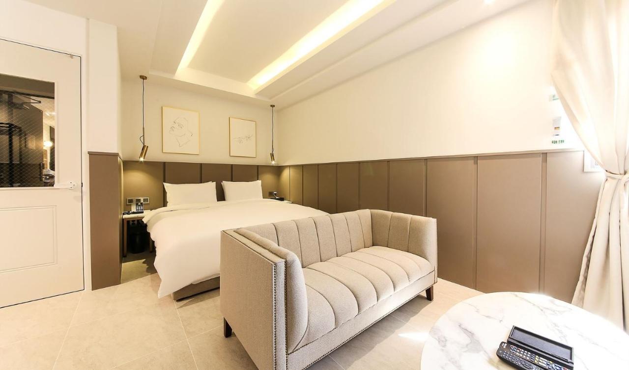 H Moment Hotel Songjeong Пусан Екстериор снимка