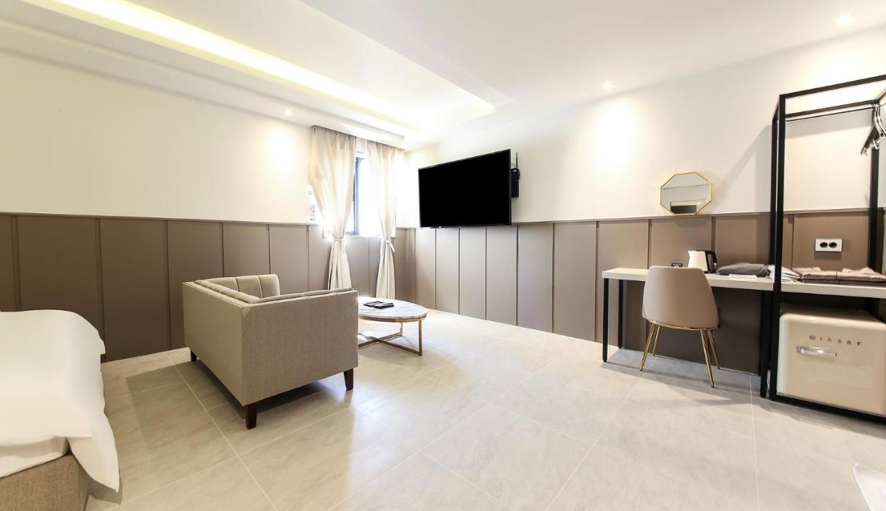 H Moment Hotel Songjeong Пусан Екстериор снимка