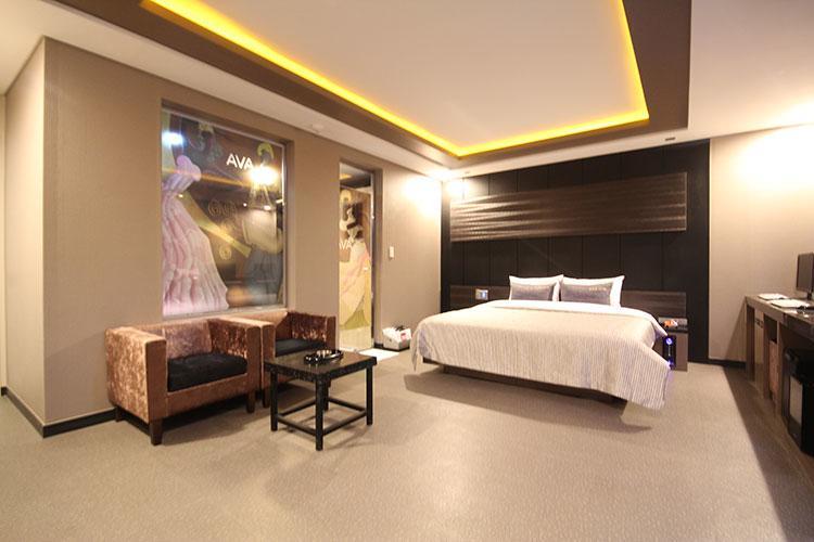 H Moment Hotel Songjeong Пусан Екстериор снимка